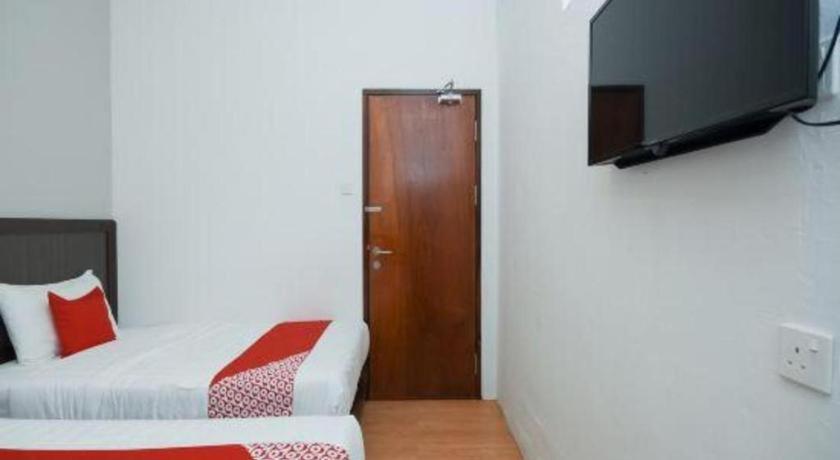 Oyo 1111 Harmony Stay Miri Eksteriør billede